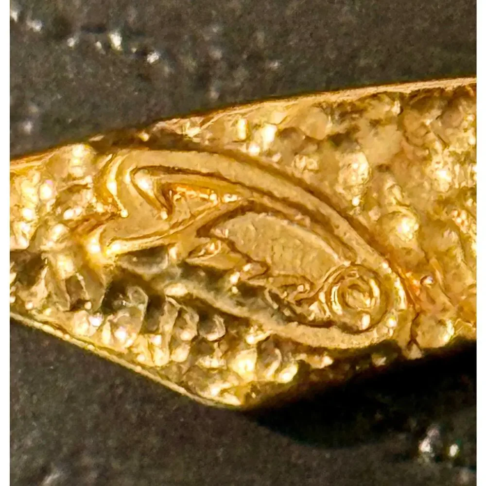 Vintage Signed Tana Gold Tone Modernist Ribbon Leaf Brooch Pin